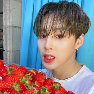 deepinto_sw's profile picture. 하성운 보정계 fan account