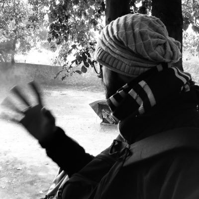 anuragged's profile picture. I send emails for a living.