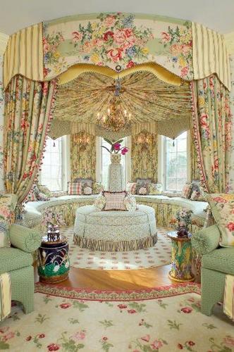 Designer. Published: Interior Design Magazine, Better Homes & Gardens, Traditional Home, Philadelphia Magazine. Closet musician. Avid golfer. Fine Artist.