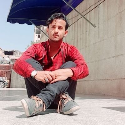 ALJoker69626243's profile picture. ‏‏‏من لا يراني نوراً في عينيه لا أراه تراب تحت قدمي🎭