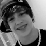 so i support austin, he is amazing. i wish him THE BEST with his upcoming career ;) OH AND HIS PRETTY HOT TOO.