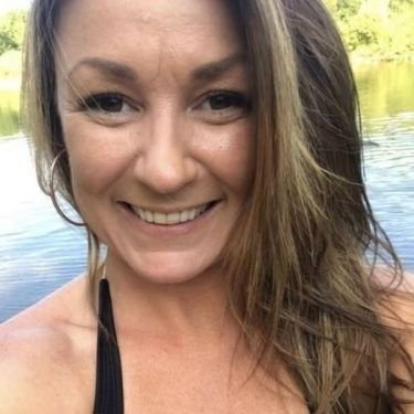 40, Domestic violence survivor, about to be homeless with my 7yr old son, UC Sufferer, Socialist, New here please be kind ❤️🙏