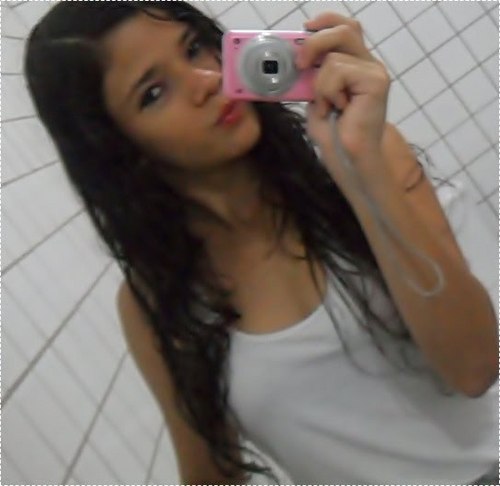 . Hoje, vivo cada dia como se fosse o primeiro e o último . (: