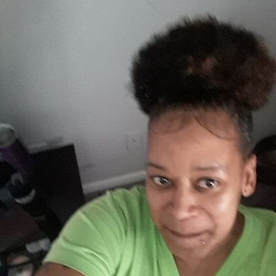 Melinda492's profile picture. being me