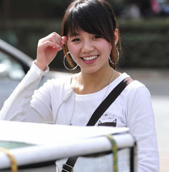 女子美術大学・芸術学部ヴィジュアルデザイン専攻のまなみです。ワンルームで一人暮らし!といってもキャンパス附属の学生宿舎ですけどね。相模原キャンパスさいこー!