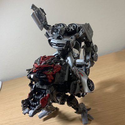 1/18ミニカー、トミカ、フィギュアの写真よく撮りますフォロー等お願いします。ベンツめちゃ好きです!