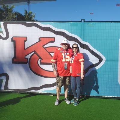 Biomedical tech @ Fresenius kidney care, and a die hard @Chiefs Fan!