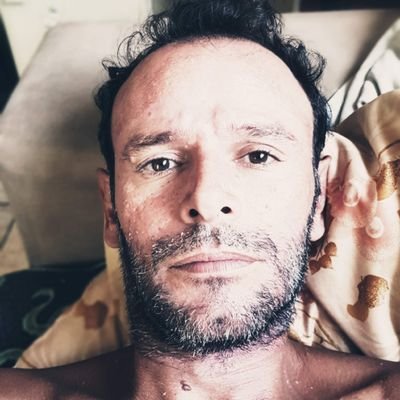 sou uma pessoa feliz com que tenho