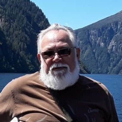 rlukens32's profile picture. Retired.
Trump supporter