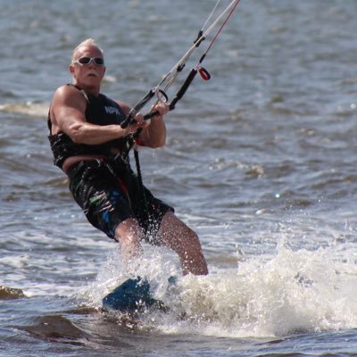 While former guy meets his fate, it’s time @BarackObama meets me on the water! Let’s kiteboard Mr President, I know you can! #ForeverBlue #ETTD #Resist #BLM
