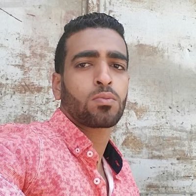 طيب  خلوق جدا ممحبش امدح نفسي كتير