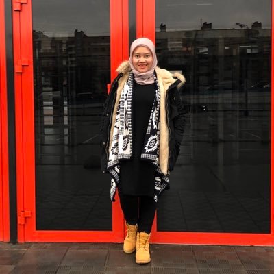 fridya's profile picture. a simple person in this complicated world