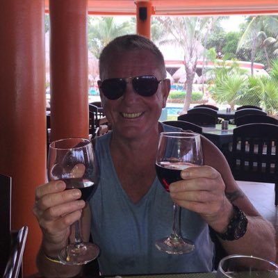 Bordering Manchester, Cheshire, Lancashire and Derbyshire. Partial to the odd glass of vino or ten. Follow back unless you’re a complete knob jockey.