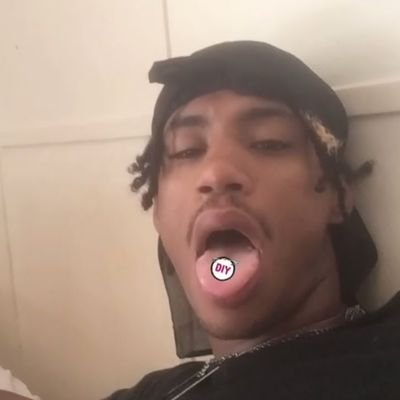 YAZTOBINKZ's profile picture. c'est plus lukas 😥