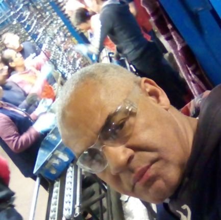 Soy director de programas de radio,trabajo en la emisora CMKS,Guantanamo