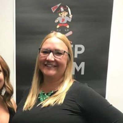 EL Teacher - Pop Culture Club Sponsor - Palatine High School 📚💽👩🏼🏫