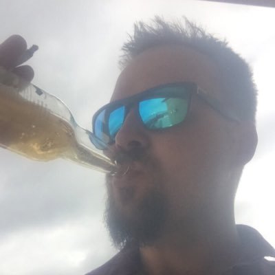 tylerbeams1's profile picture. trying to learn poker
