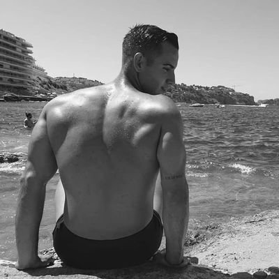 Victorgonca17's profile picture. Tu recuerdo llena mi alma