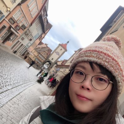 cfst6233's profile picture. 人生には、三つ坂があるんですって。上り坂、下り坂、まさか。
iOS Developer @ Taiwan