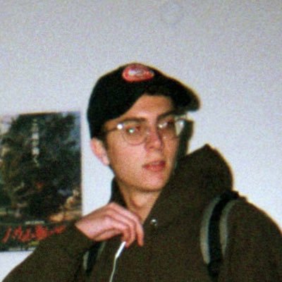 a_weiss29's profile picture. eek