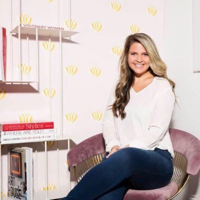 senior editor @POPSUGAR, formerly @Cosmopolitan | Kansas City girl | Email Taylor.Andrews@voxmedia.com 🌻