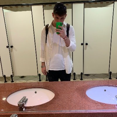 FedeTorrebruno's profile picture. Italian, living between Naples and Dubai. ⚽️