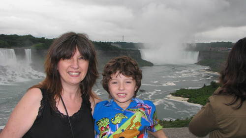 pati7's profile picture. Share the planet.