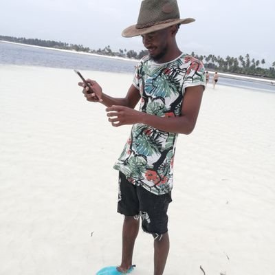 God»»»Family»»»Business... 3L...*Live, Laugh, Love* 3C.. *Chance, Change, Choice*...//I'm always the same I don't change I just grow up, its part of life...!!!