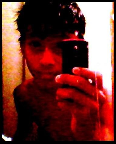 Sou um cara simples , moro no interior de rondonia, sou legau , add msn : indio_spfc@hotmail.com