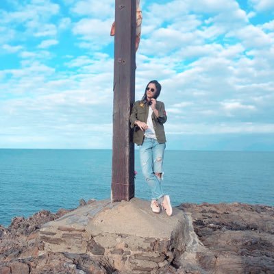 FionaFissoune's profile picture. 🎂 31 / 🖐🏻 MKDE / Toulouse 🇫🇷 / Sport ⚽️ 🟣 - 🏉 🔴⚫️ / ✈️ / Having fun 🍹😜 🌈