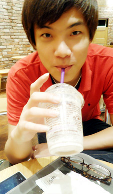 vkftkdhrn's profile picture. 안녕하세요^^
트위터에 
많은 조언좀 ㅠ