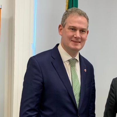 Seanadóir / Senator based in Galway. Leader of 27th Seanad. Former Gov Chief Whip/Aire don Ghaeilge, don Ghaeltacht & do na hOileáin.