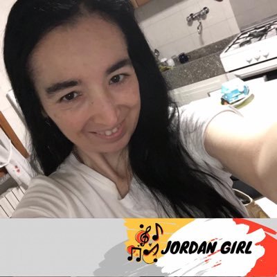 Mi chiamo Paola Leonardi ho 45 anni e sono fan dei @nkotb e @jordanknight  e sono 100% jordan girl  e vorrei incontrarlo