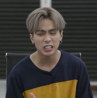 No, I can't figure this one out 🙅♀️🚫
nagsimula sa ihawan... asa ihawan paren 🍢🔥💯 hindi paren narereplyan ni ssob josh 🙂💔
ATI'N x ARMY 💙x💜