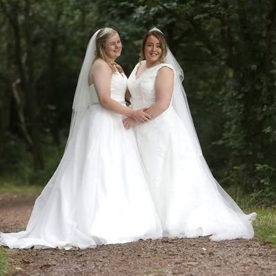 shaunnaleighxx's profile picture. I'm standing on top of the world right where I wanna be so how can this dark cloud keep raining over me..