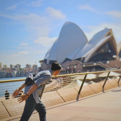 brianbarito's profile picture. man-eating-noodle