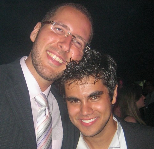 Thanks_2202's profile picture. Twitter oficial da festa à fantasia de @Ale_Lozetti e @FelipeBKiya. Todos os outros são fake. Só aqui você terá informações precisas sobre a noite épica.