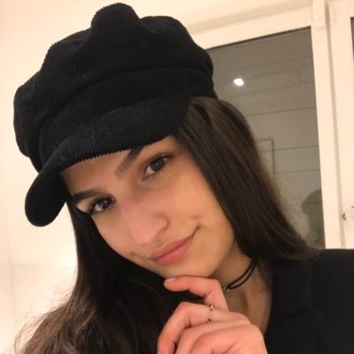 aliceledlice1's profile picture. zbeub