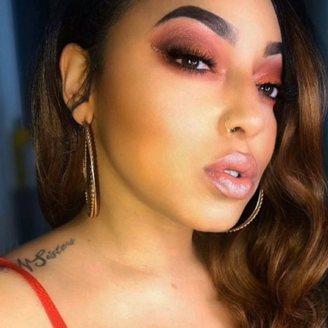 Just a girl that does hair & makeup.
I travel. I slay.
IG: @angel_devoe - personal
@GlamByDeVoe - business