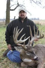 Taxidermist, and hunter love the outdoors and have traveled the world Hunting Big game