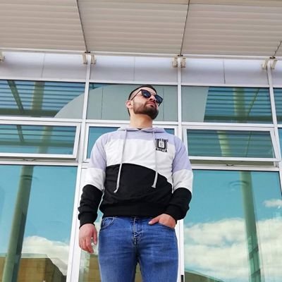 aldo_y_ya's profile picture. Nada de lo que se lee aquí suele ser cierto. Sonríe al mundo, y lo demás se acomoda solo. 💙