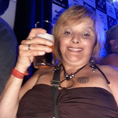gladys.12/7/del 69.alegre.divertida..mis amores son peñarol y las https://t.co/hLSUIicH67 gusta bailar reunión con amigos cine y teatro y el fútbol