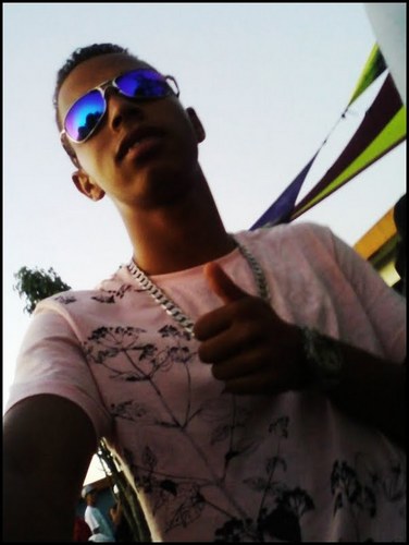 Preocupe-se mais com a sua consciência do que com sua reputação. Porqe sua consciência é o que você é,e a sua reputação é o que os outros pensam de você...,