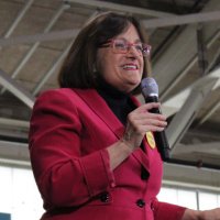 Annie Kuster(@AnnMcLaneKuster) 's Twitter Profileg