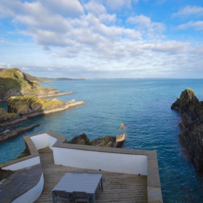 Luxury Hand Picked Holiday Cottages Across Cornwall. 🌊☀️🏡 We love everything Cornwall! ☎️ 01872 561642 📸 Insta... pure_cornwall