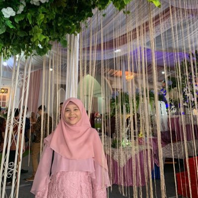 nadyanurhidayat's profile picture. Haii, ketemu lagi sama Nadia. hehe