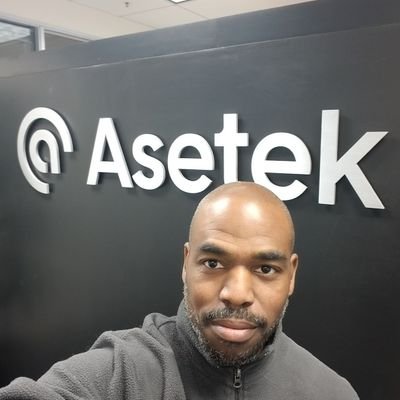 Asetek Town Crier and marketing secret agent/Gamer and Community man of the people. Planning co-marketing+events, promotions & giveaways. https://t.co/YrlLh8W3cL