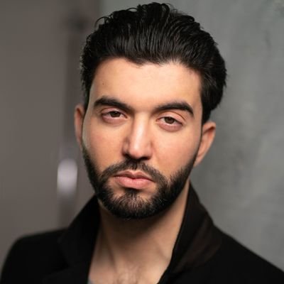 British Kurd Actor 
Londoner 
Represented by @eaglestonemanagement

current student at @identityacting