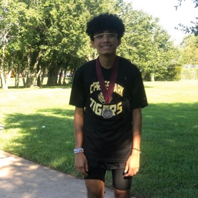 class of 2021 senior cypress park varsity TRACK&FIELD /XC runner 🏃🏽♂️ 400 meter PR 48.8
