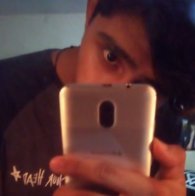 Uriel47652578's profile picture. los verdaderos amigos te apuñalan de frente 🎶